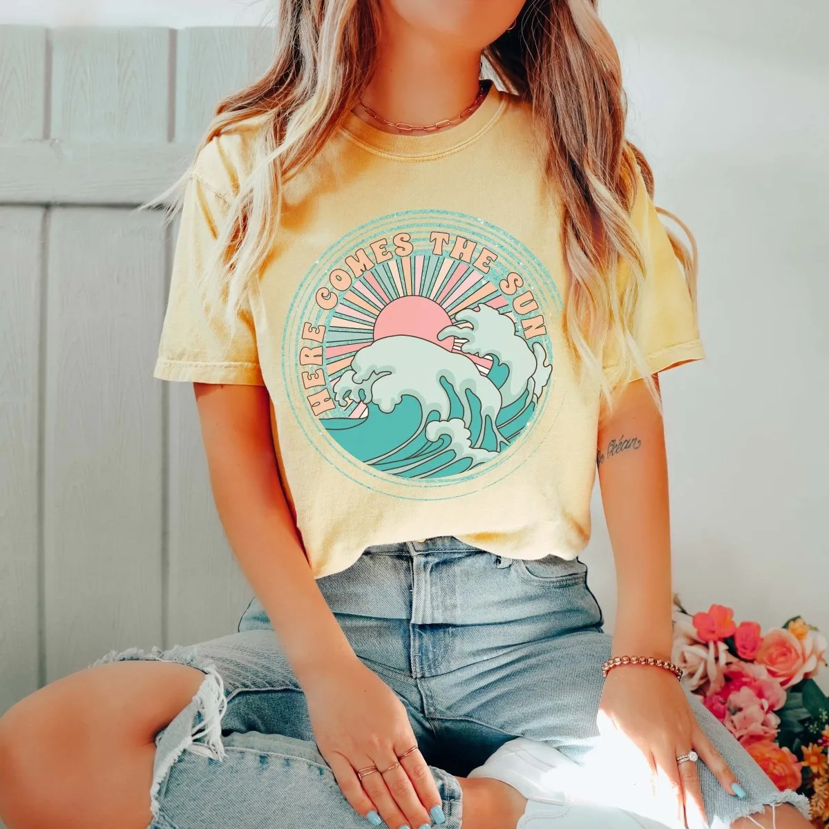 Here Comes The Sun Retro Wave Comfort Color Tee