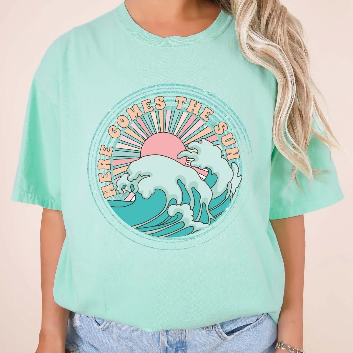 Here Comes The Sun Retro Wave Comfort Color Tee