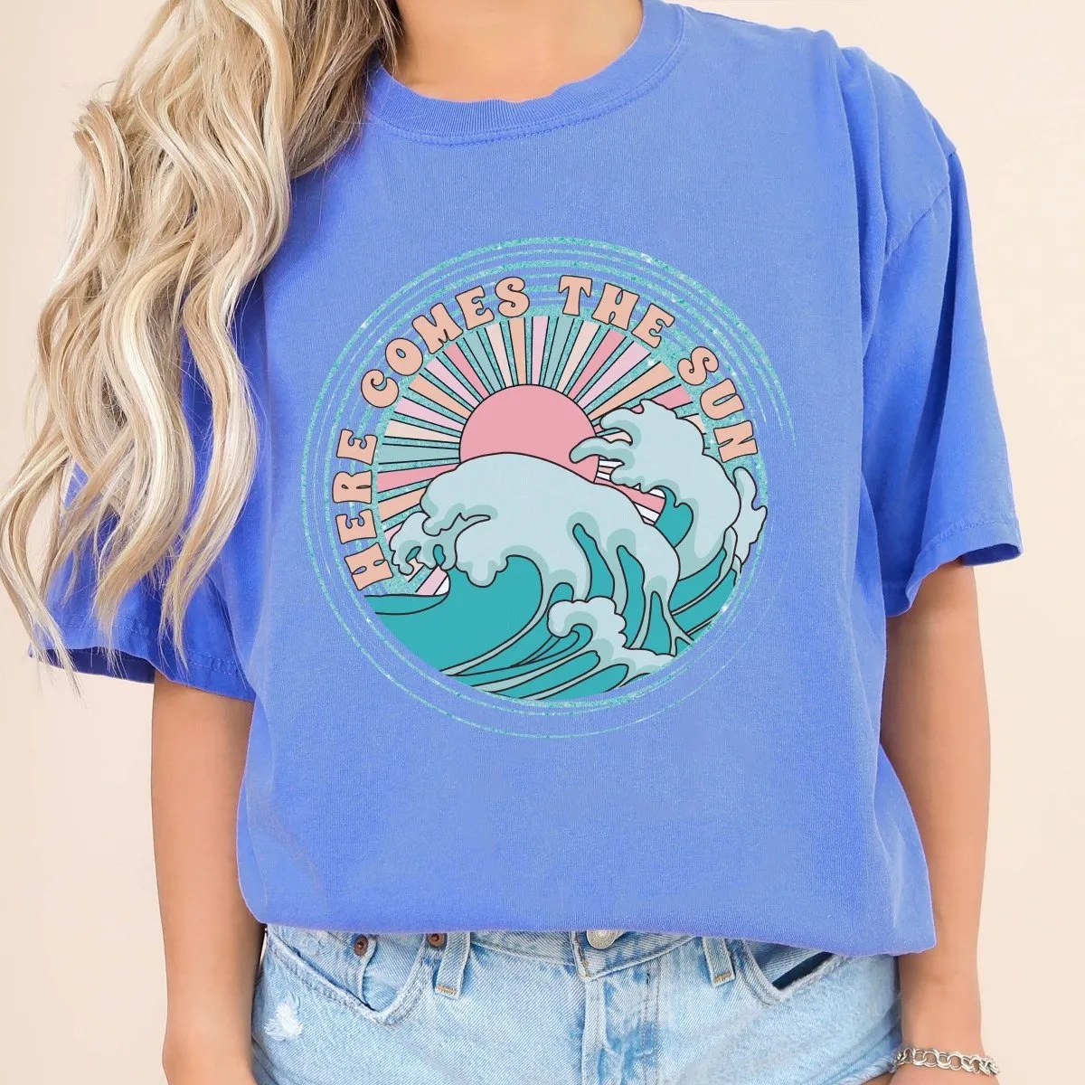 Here Comes The Sun Retro Wave Comfort Color Tee