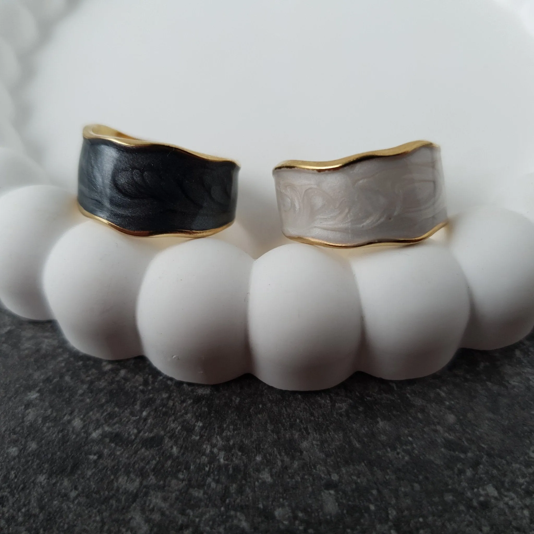 Timeless elegance open ring